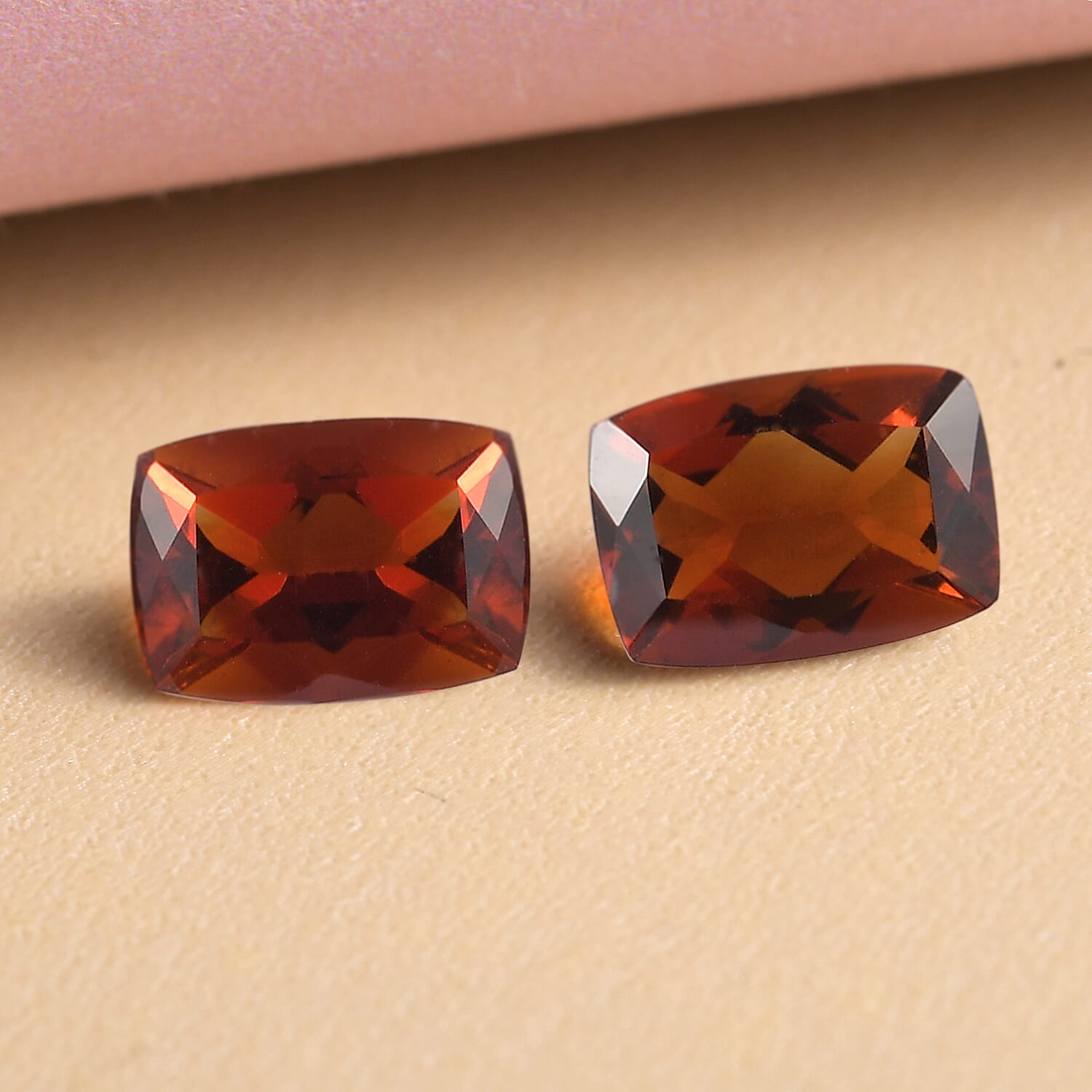 Set of 2 - Cherry Citrine Cushion 7x5 mm 1.50 Ct 6147386 2