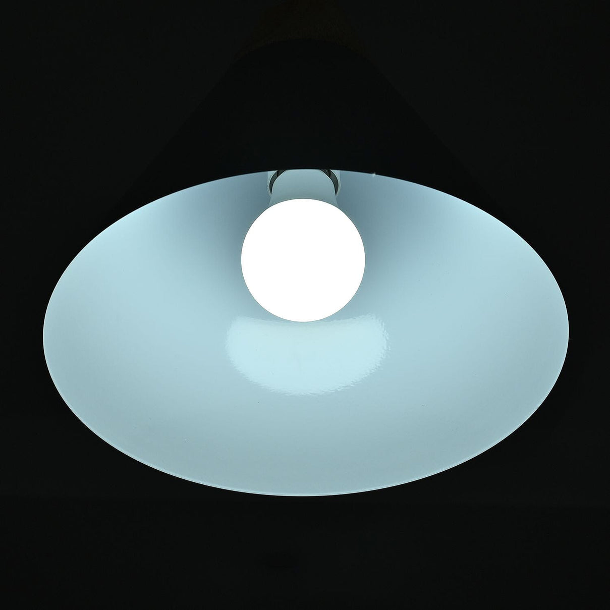 Set of 10 E27 Energy Efficient 9W LED Bulbs (Screw) - Cool White 7591415 1
