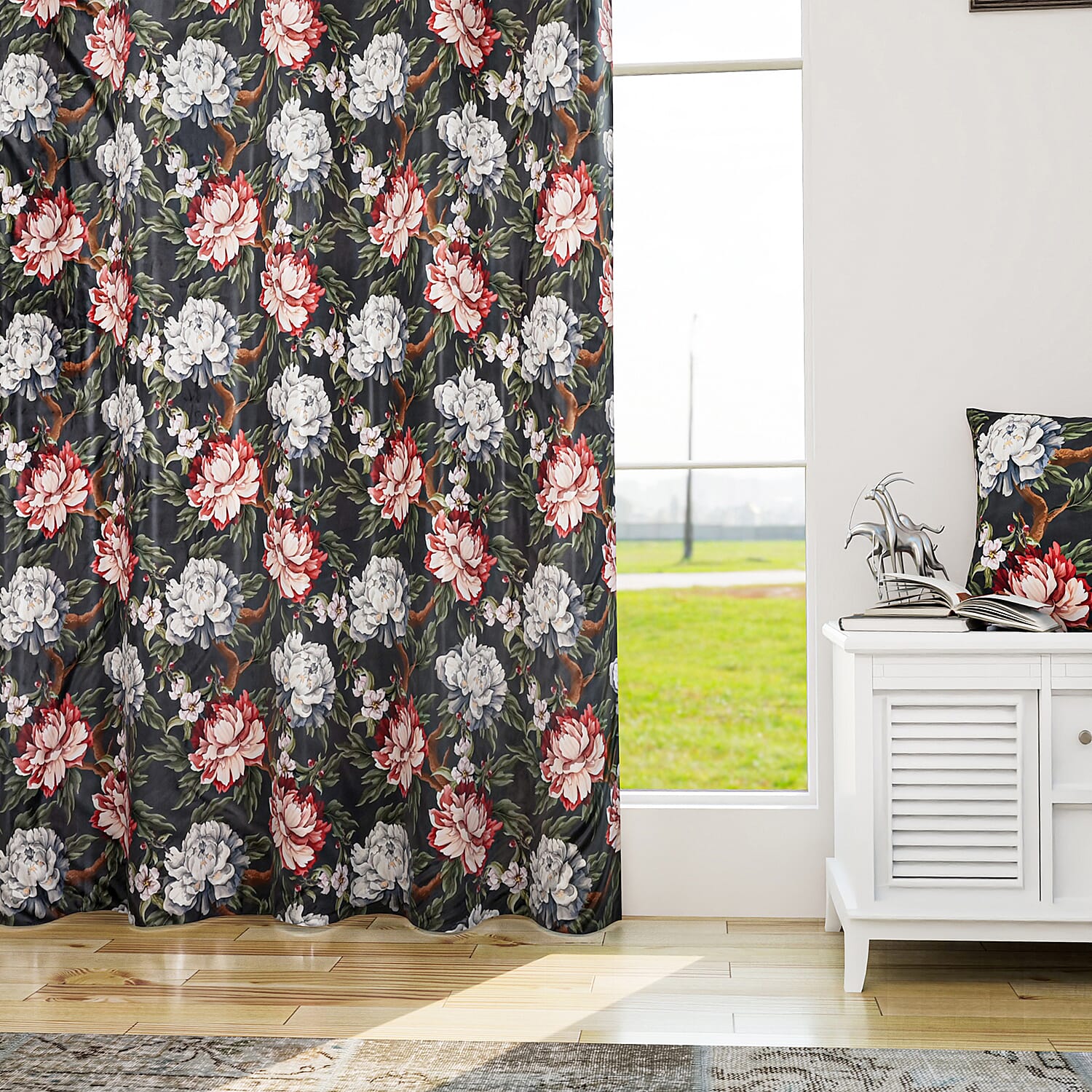Set of 2 Floral Printed Curtains and Cushion Covers 7782684 4