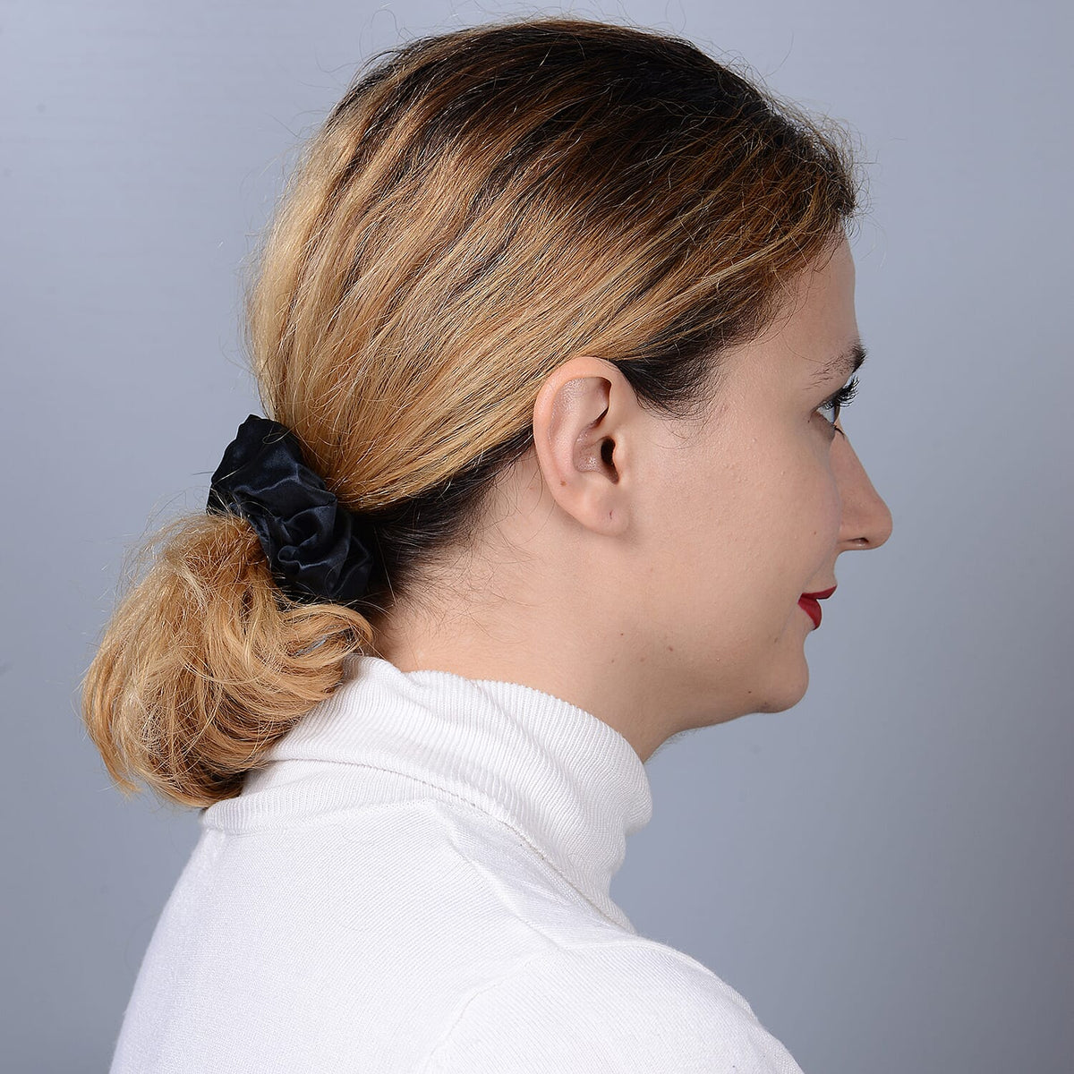 Set of 4- 100% Mulberry Silk Scrunchies 3804567 3