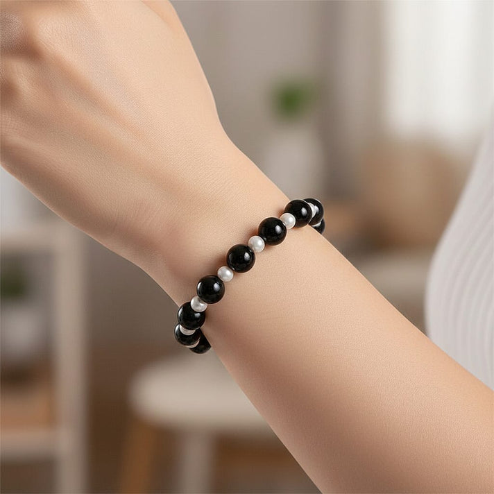Natural Shungite &amp; White Fresh Water Pearl Beads Adjustable Bracelet (Size 7-7.5) 100.00 Ct. 8433850 2