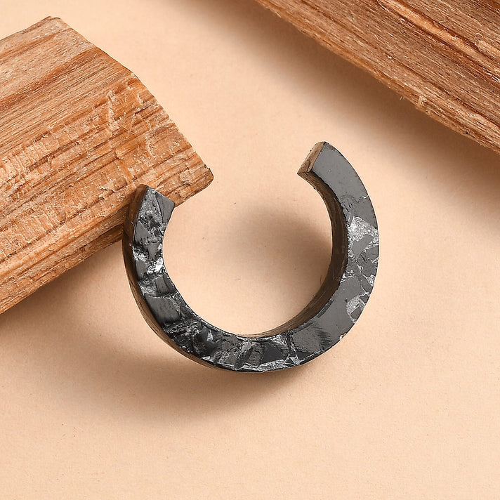 Silver Shungite with Horseshoe Carving 5.44 Ct. 8322821 2