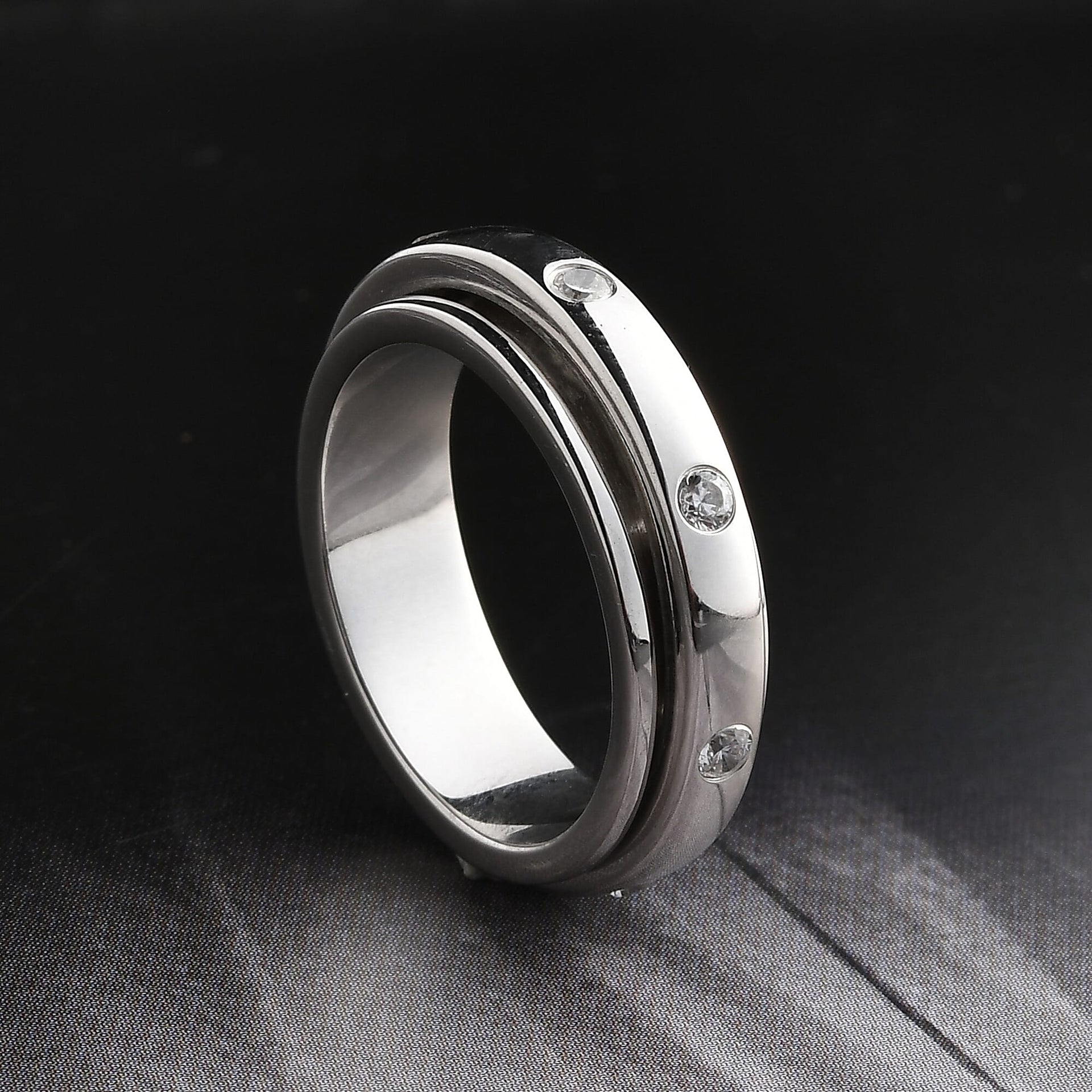 Simulated Diamond Spinner Ring in Platinum Plated Sterling Silver 7523421 3