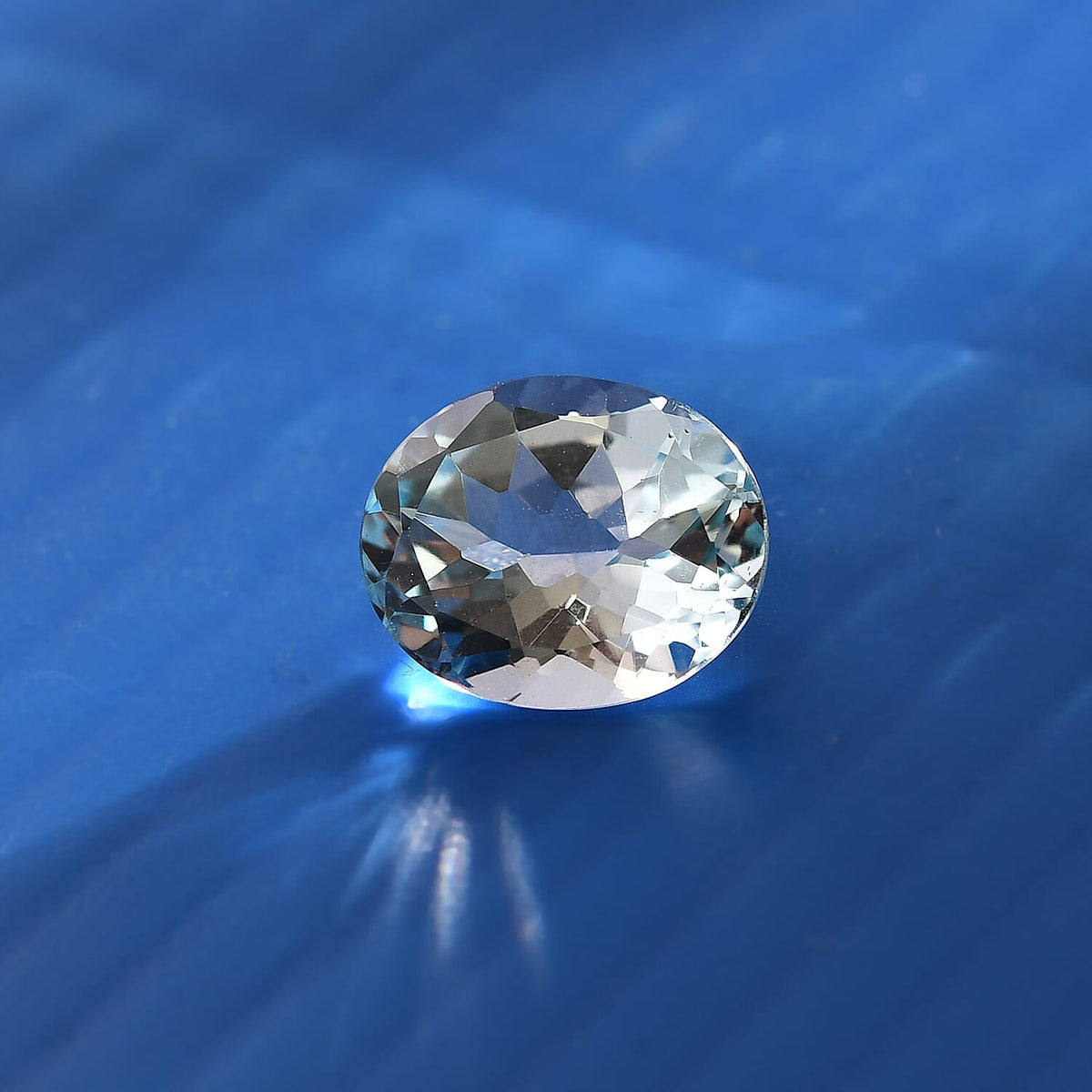 4.08 Ct. Skyblue Topaz Loose Gemstone in Oval Shape (11x9mm) 8071121 1