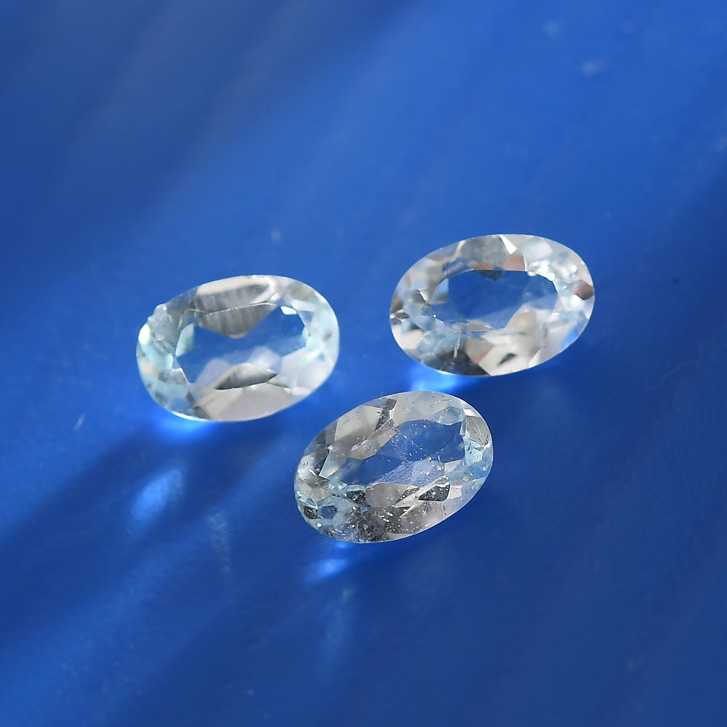 Set of 3 Skyblue Topaz Loose Gemstones in Oval Shape  1.3 Ct. (6x4mm) 8071122 1
