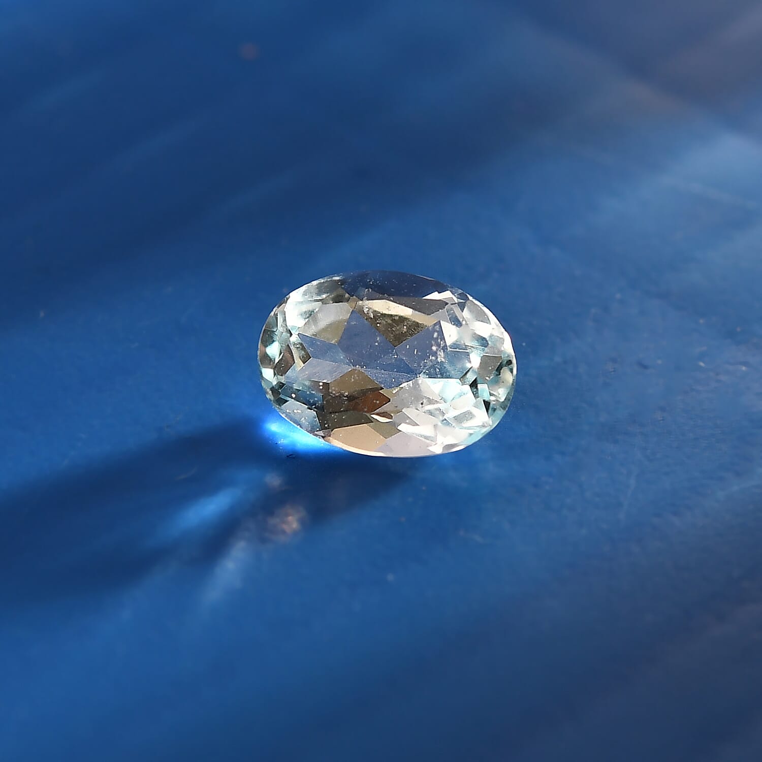 0.85 Ct. Skyblue Topaz Loose Gemstone in Oval Shape (7x5mm) 8071124 1