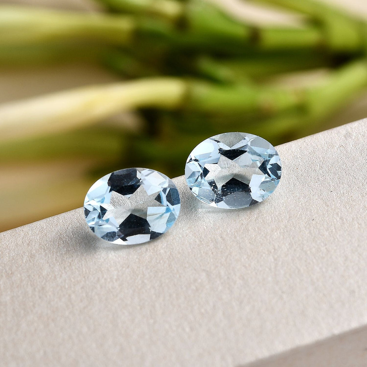 Set of 2 Skyblue Topaz Loose Gemstones in Oval Shape (9x7mm) 7933358 2