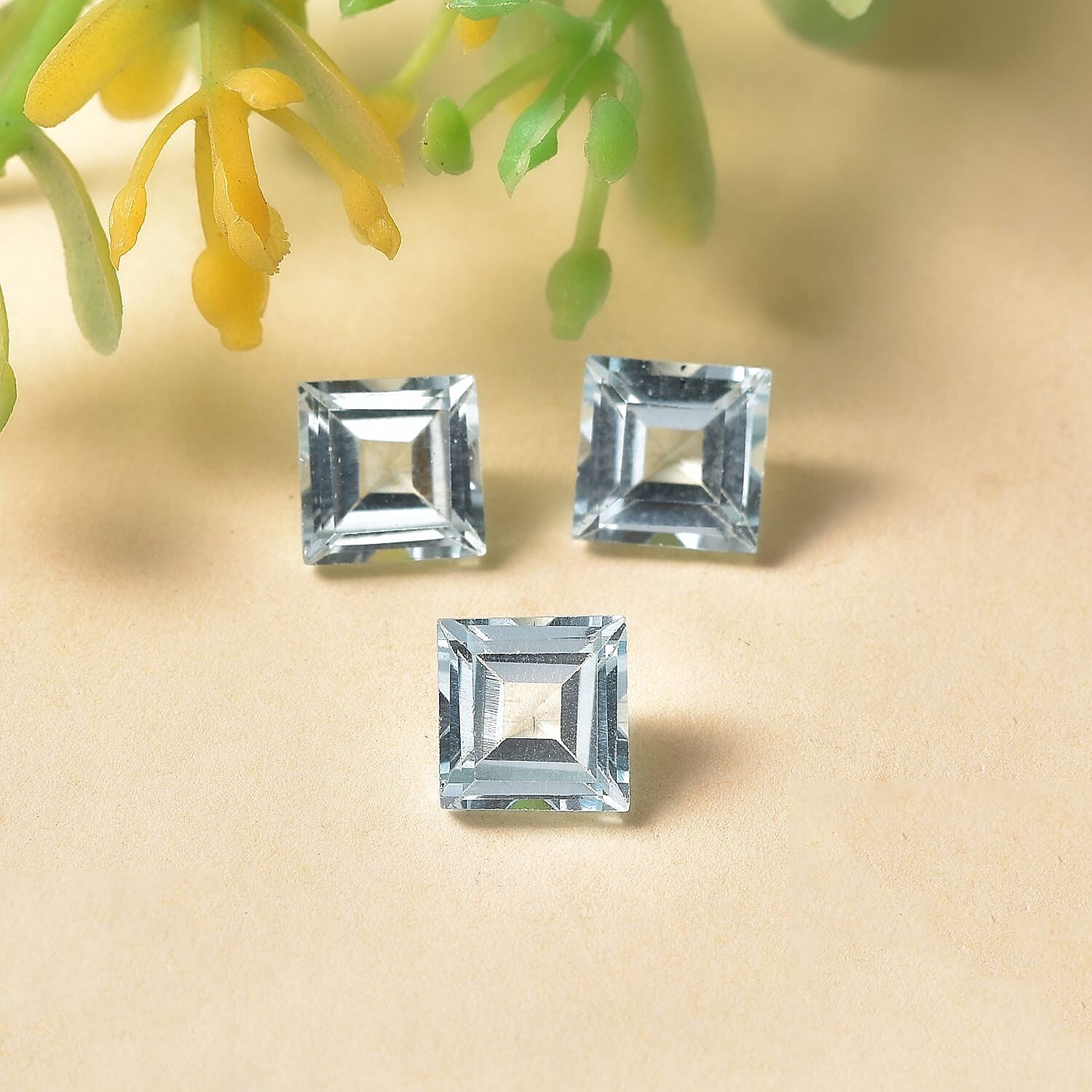 Skyblue Topaz Loose Gemstone in Square Shape (6 mm) 8025866 1
