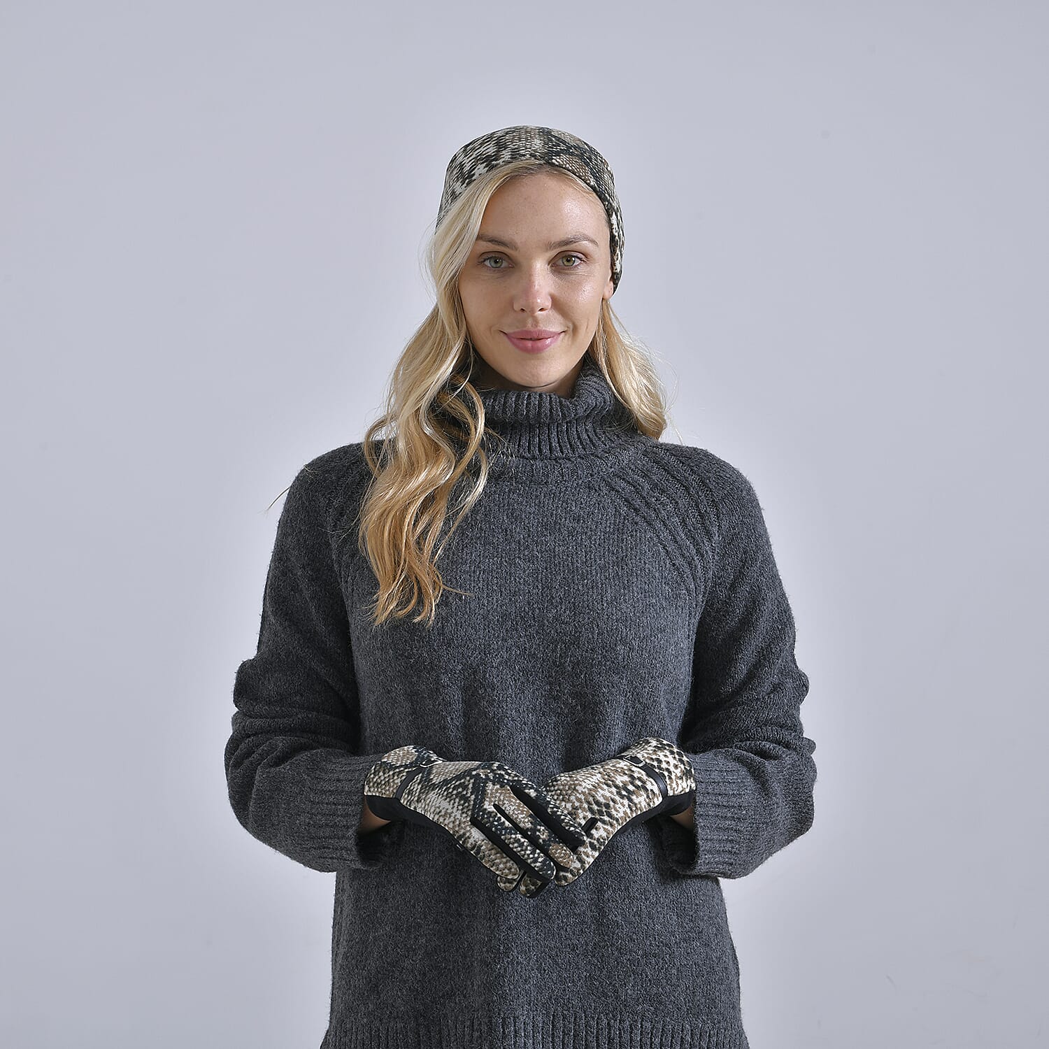 SnakeSkin Pattern Winter Gloves and Beanie Set 7850639 2