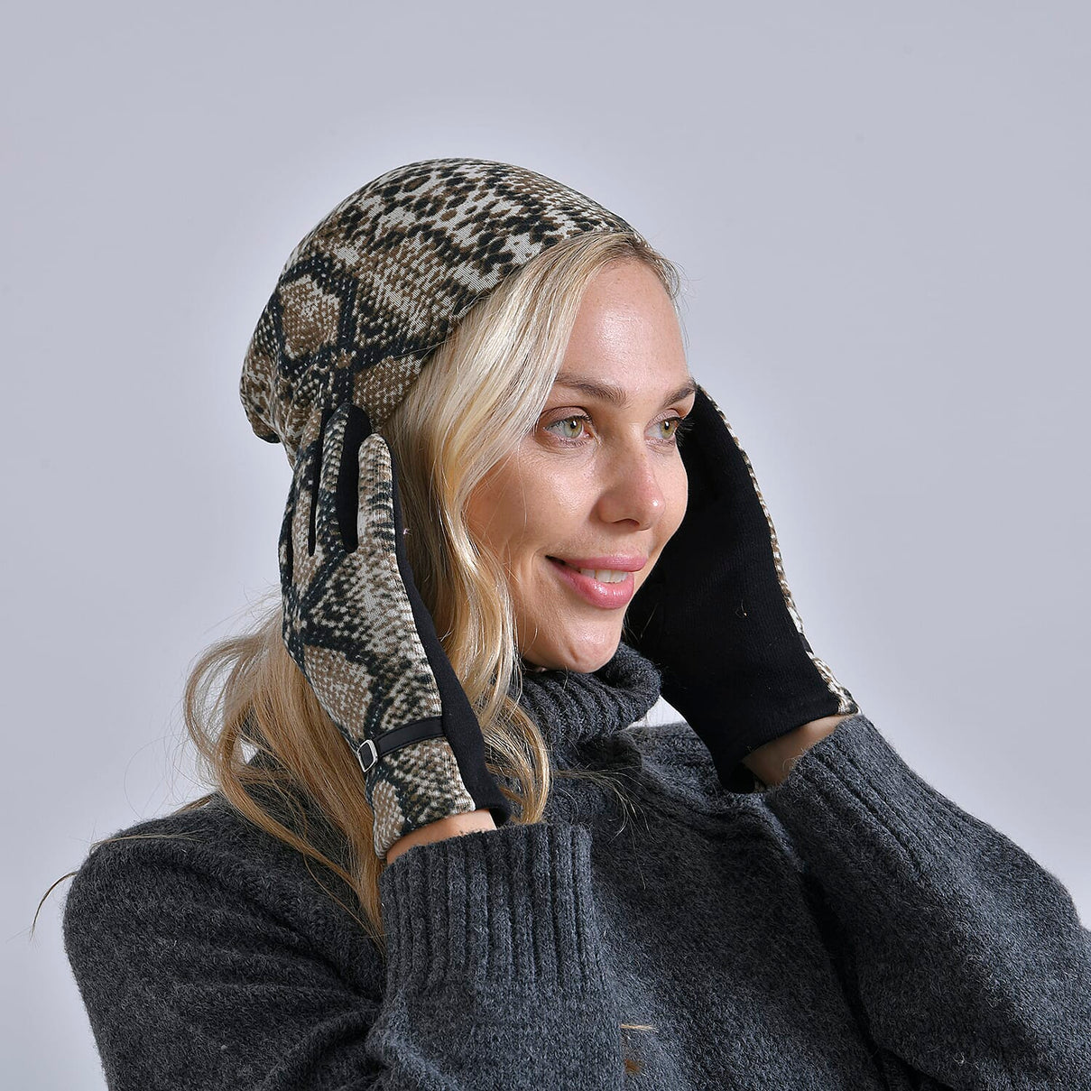 SnakeSkin Pattern Winter Gloves and Beanie Set 7850639 3