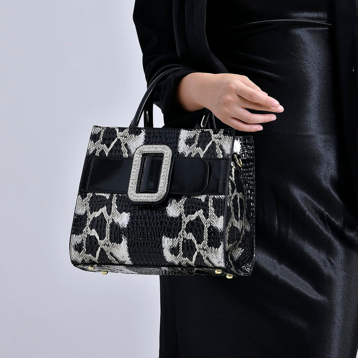 Snakeskin Embossed Crossbody Bag 7848695 5