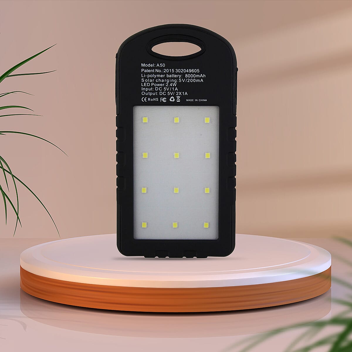 Solar Rechargeable Powerbank with Bright Light 4000 MaH 7732838 1