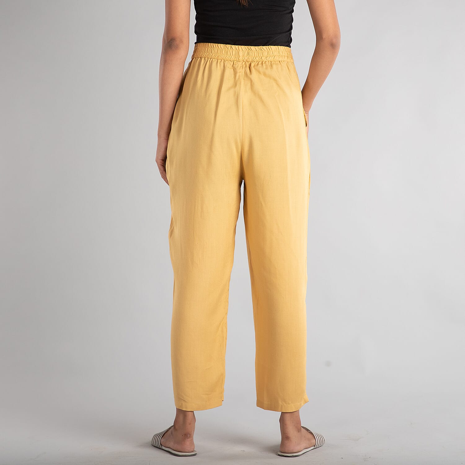 Solid Pattern High-Rise Women's Trousers - Beige V32367048 1