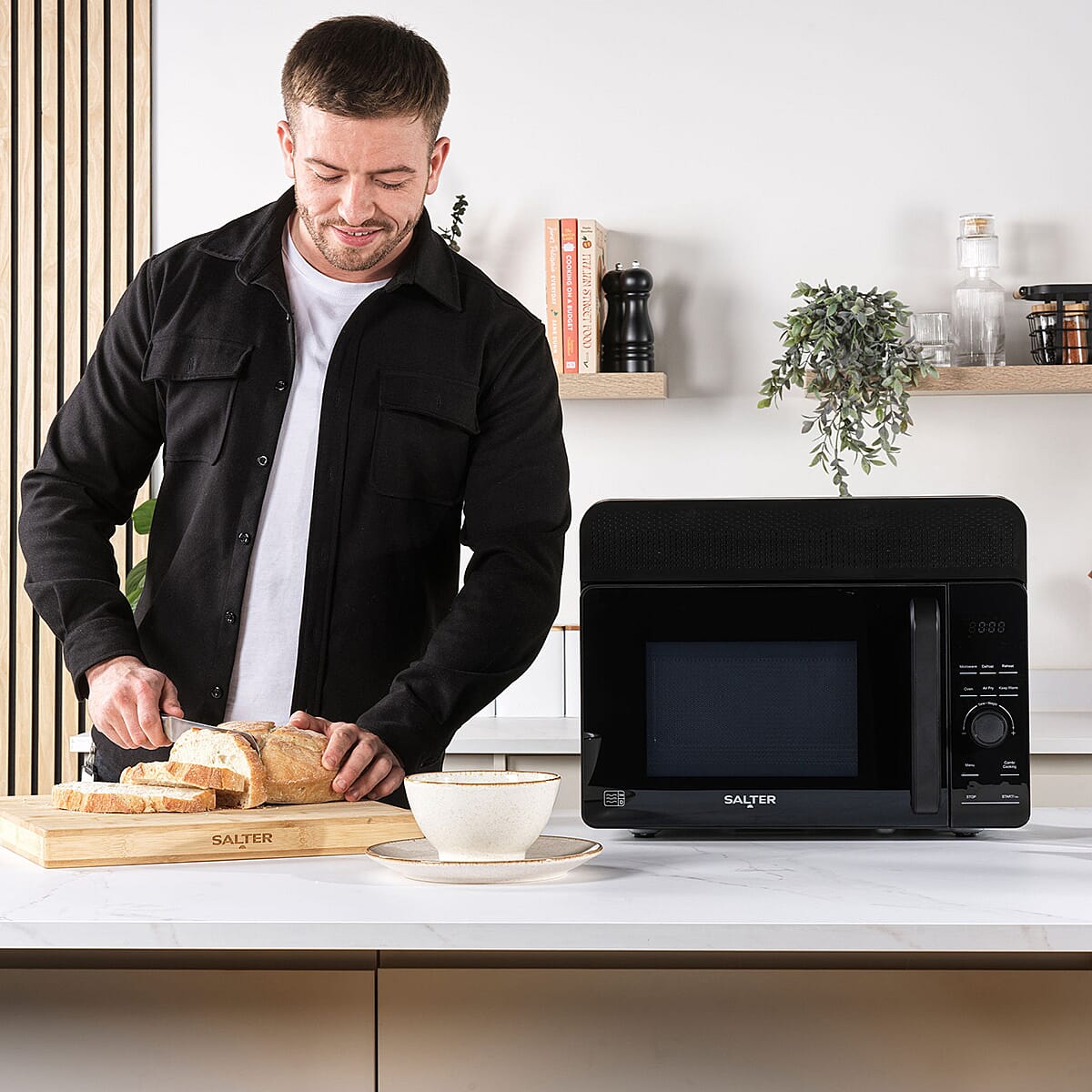 SALTER EK5654 DuoWave 2-in-1 Air Fryer and Microwave 7834753 1