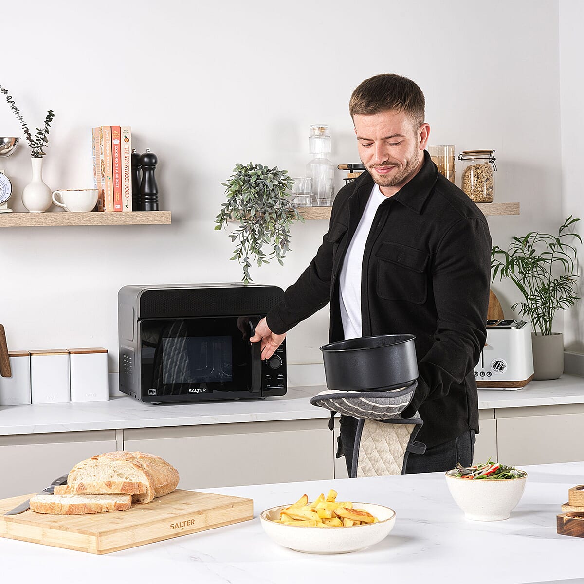 SALTER EK5654 DuoWave 2-in-1 Air Fryer and Microwave 7834753 5