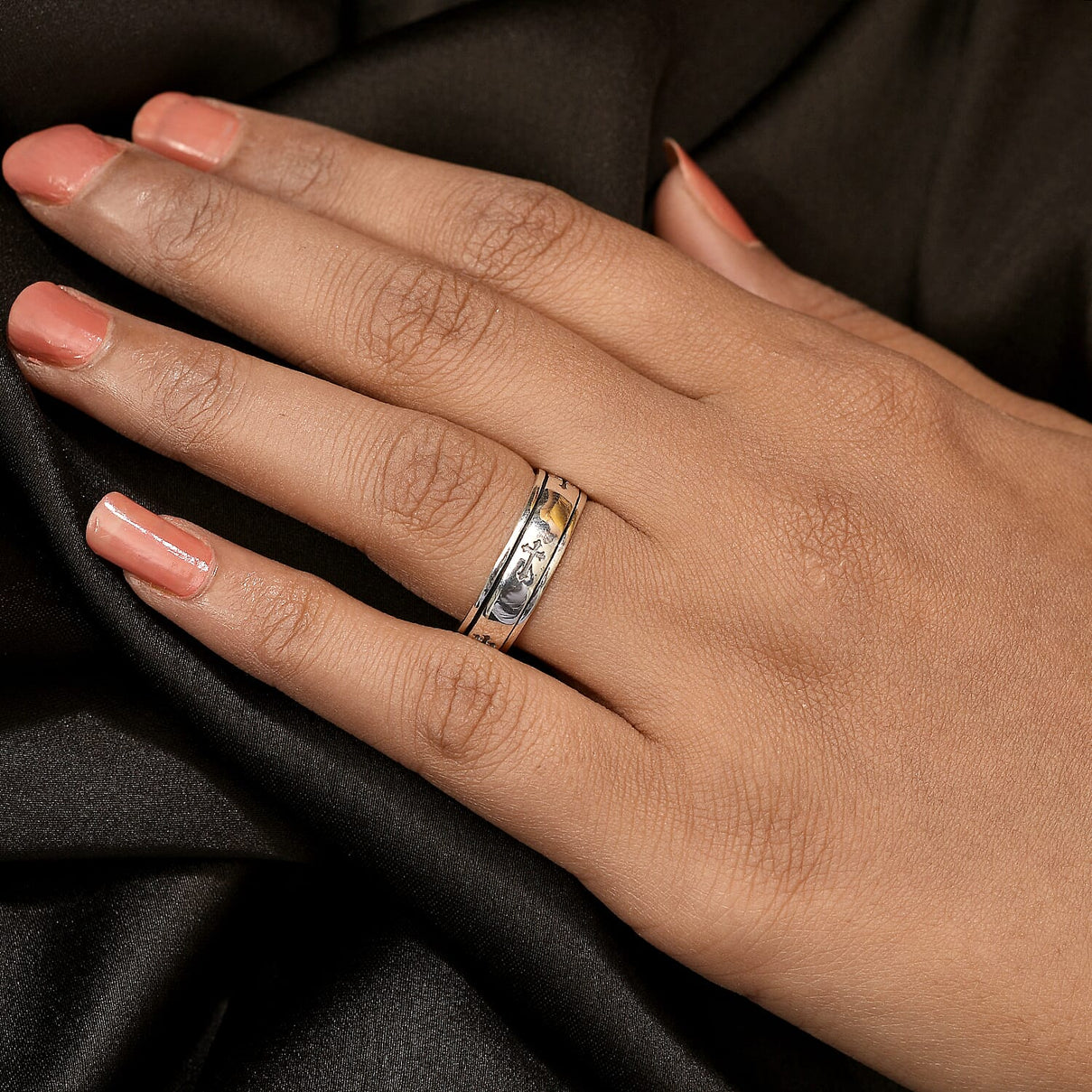 Stackable Cross Spinner Ring in Sterling Silver with Platinum Plating 3676716 7