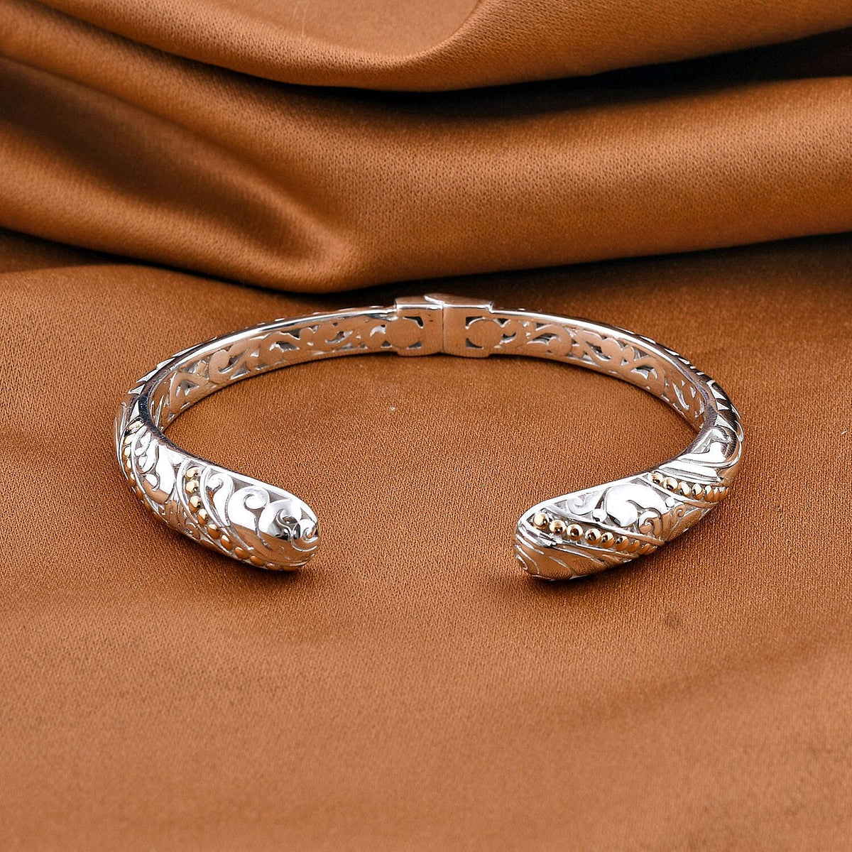 Limited Edition - Royal Bali Majapahit Collection 18K Yellow Gold and Sterling Silver Hinged Cuff Bangle (Size - 7.5) 7652129 2