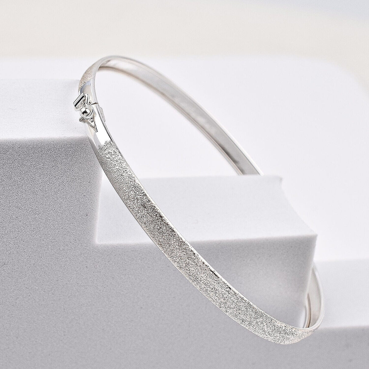 NY Close Out Deal- Sterling Silver Bangle (Size 7.5) 7489092 1