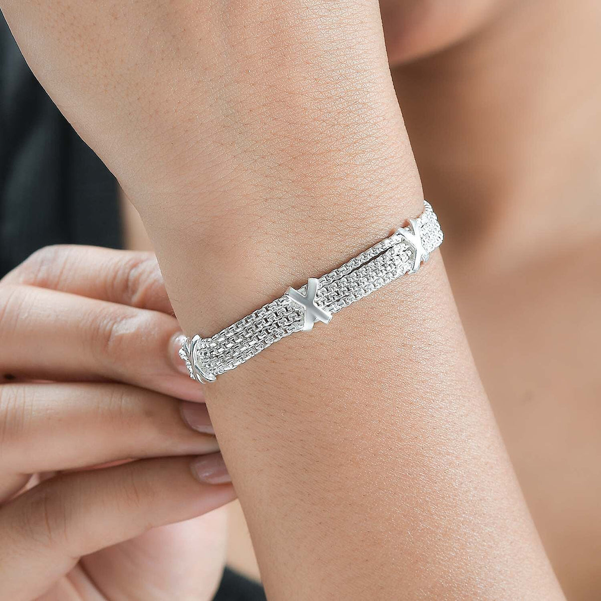 ONE TIME CLOSEOUT - Designer Inspiration - Sterling Silver Kiss Bracelet (Size - 7.5) 7982273 3