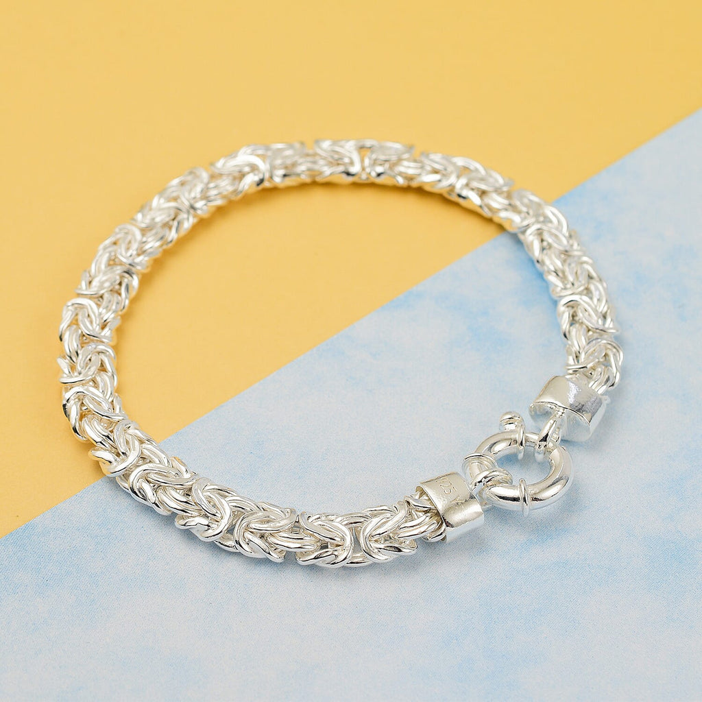 Sterling Silver Byzantine Bracelet (Size 7.5) with Senorita Clasp, Silver Wt. 14.10 Gms.