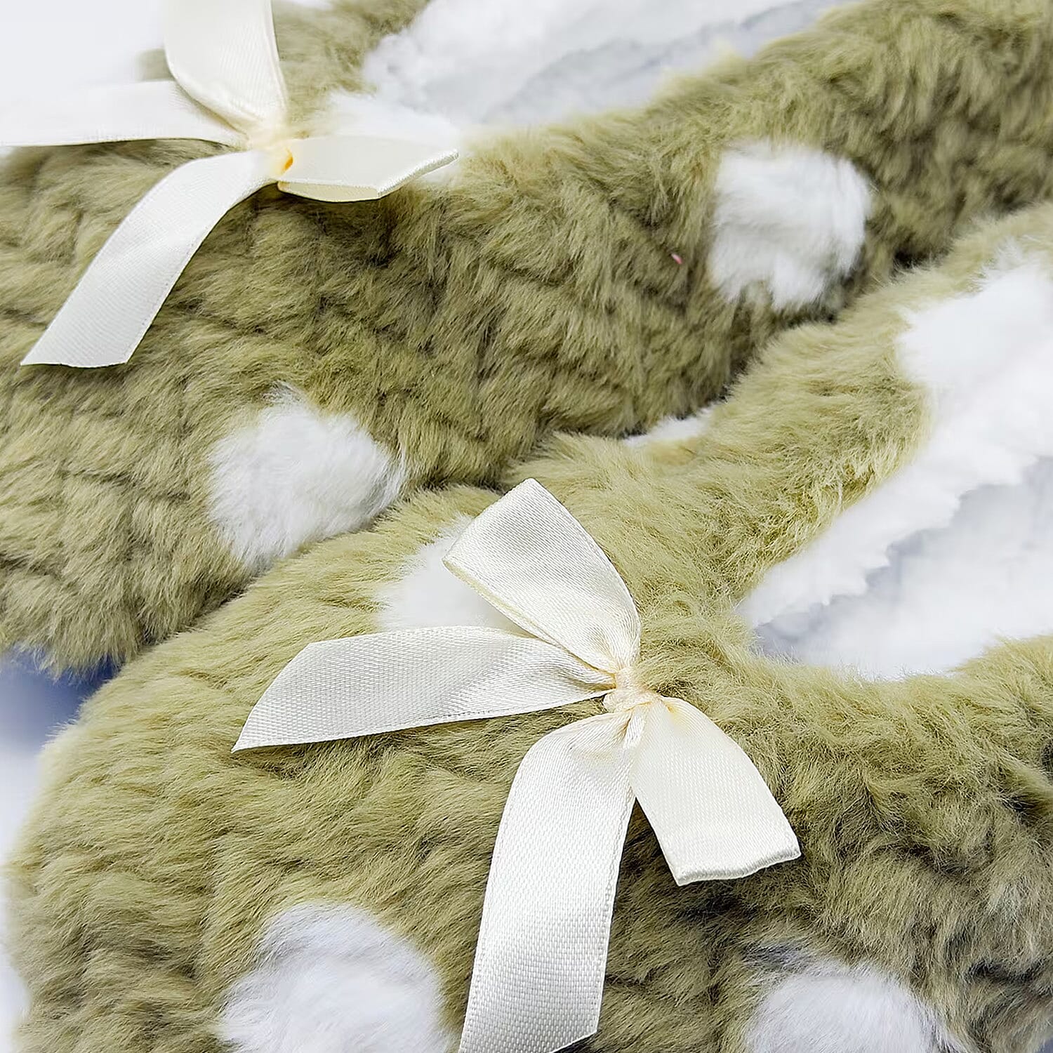 Super Soft Warm Cozy Spots Design Slipper Socks (UK 4-8) - Khaki. 8374316 1