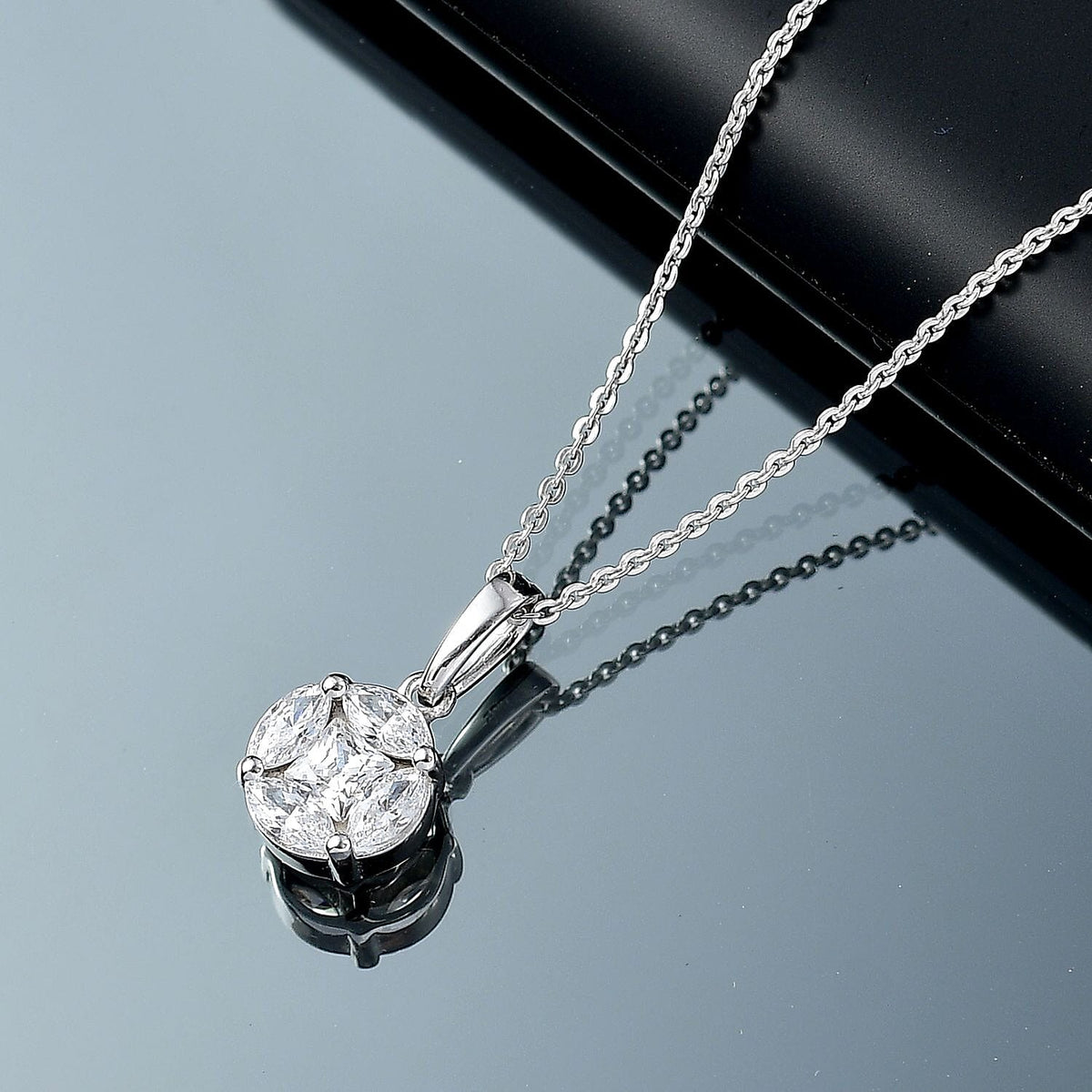 Swarovski Zirconia Solitaire Pendant with Chain (Size 20) in Rhodium Overlay Sterling Silver 1.36 Ct. 4372673 3