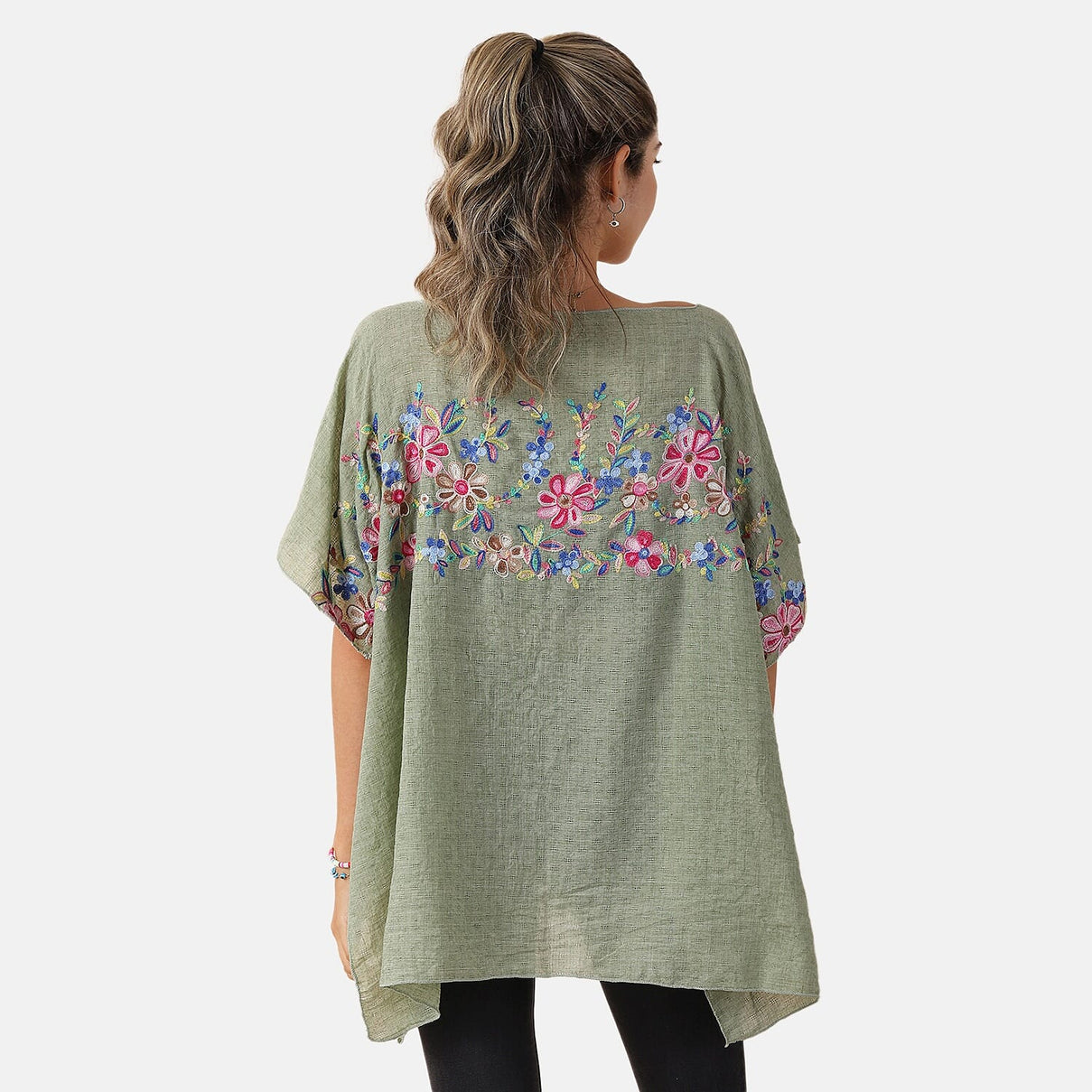 T-shirt with Embroidery - Green 6100802 1