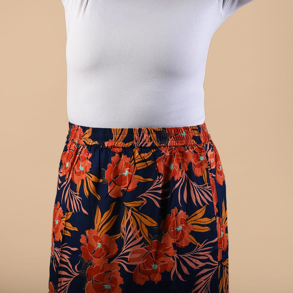 TAMSY 100% Viscose Floral Pattern Skirt (Size 12) - Black & Orange