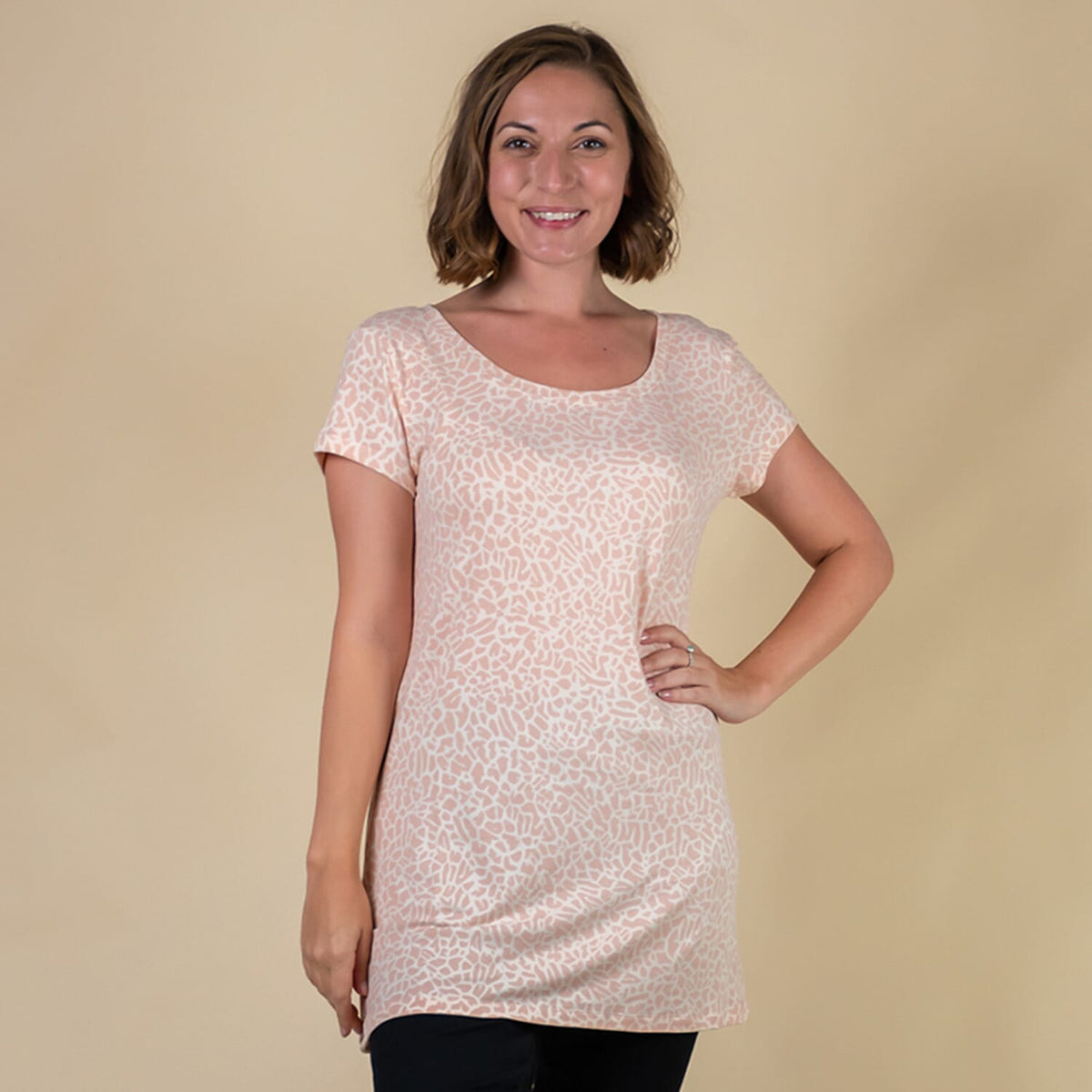 TAMSY Giraffe Pattern Round Neck Sleep Shirt for Women - Blush Pink 7341088 0