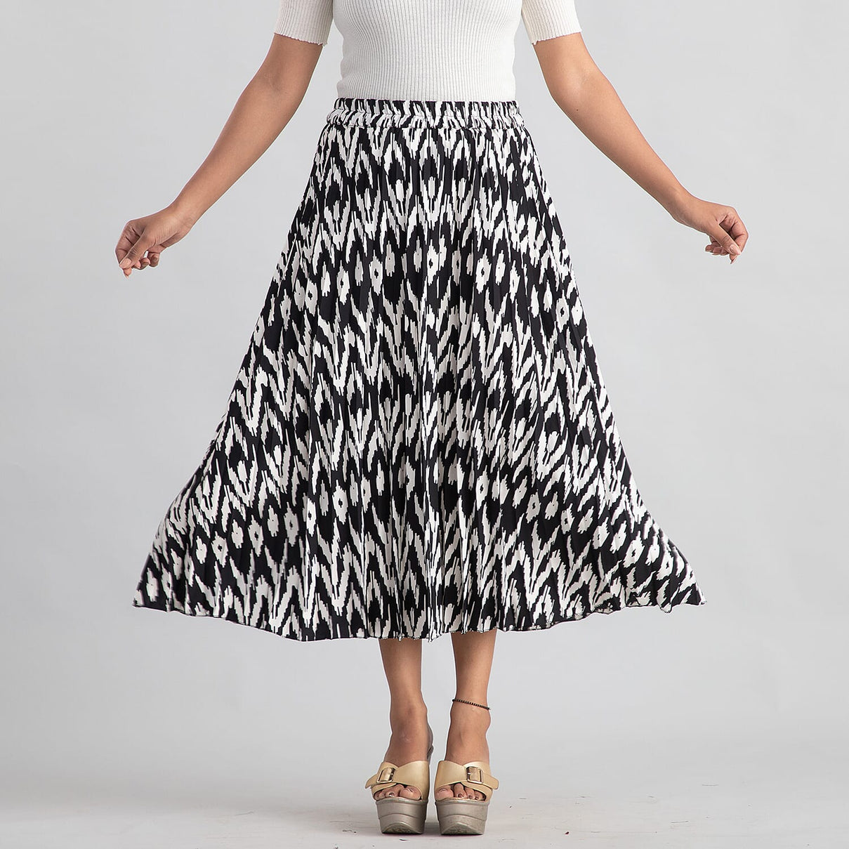 TAMSY High-rise Women's Pleated Skirt - Off White 6711205 1