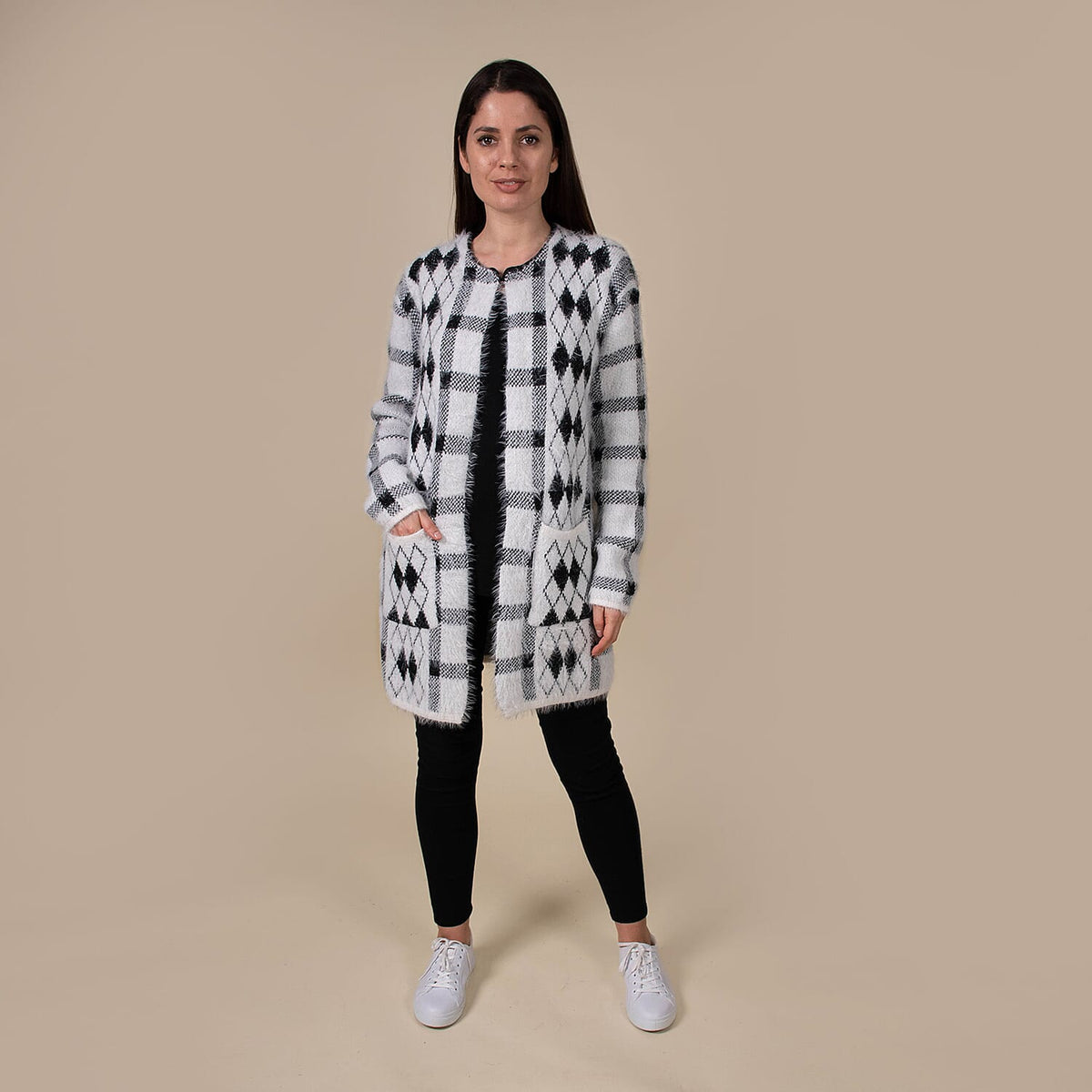 TAMSY Plaid Pattern Women's Sweater - Black and White 7177069 0