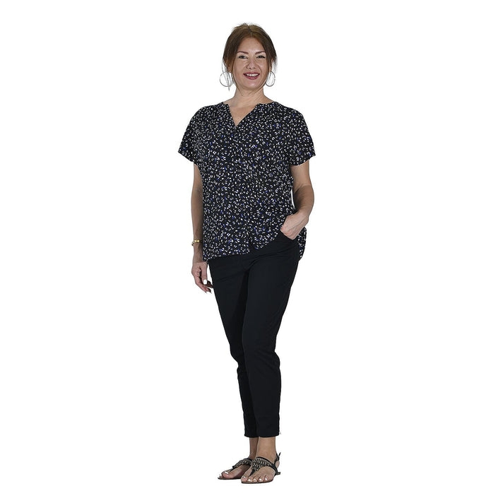 TAMSY Printed V-Neck Short Sleeves Blouse  - Black 3890425 1