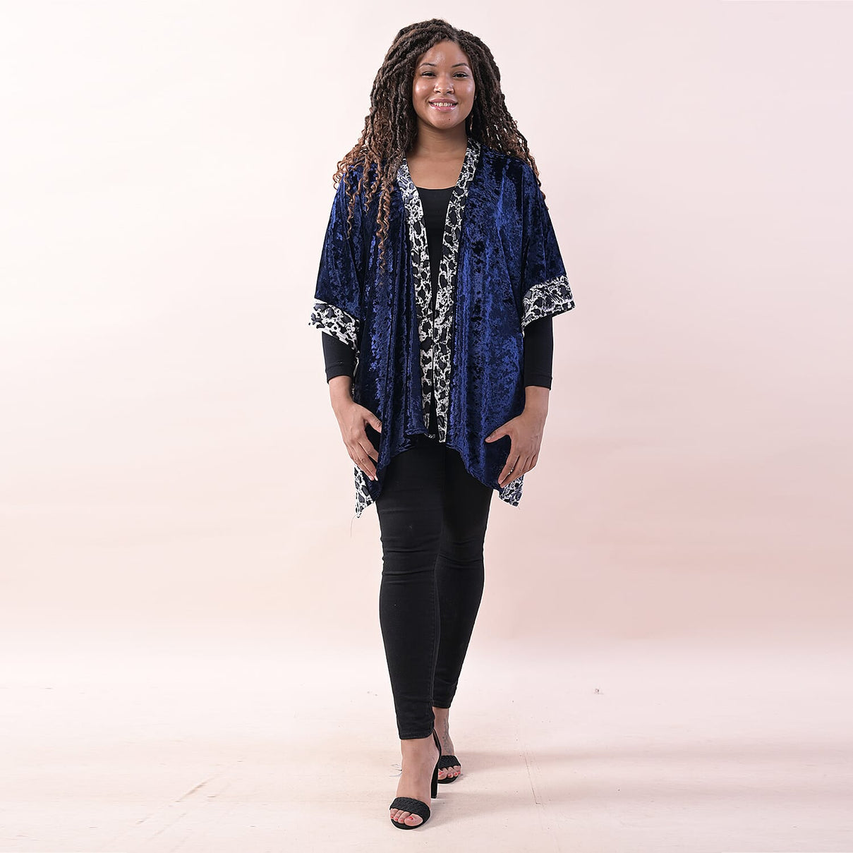 TAMSY Velvet Women's Kimono with Leopard Print Border - Navy 6708432 0