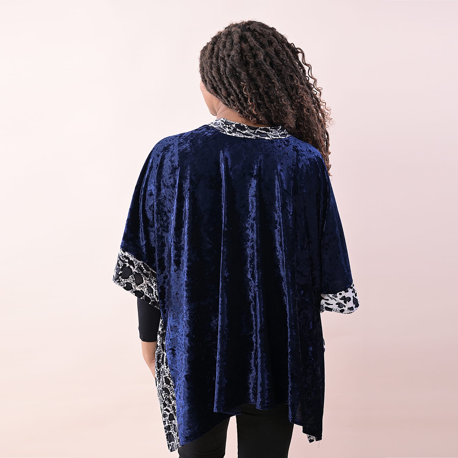 TAMSY Velvet Women's Kimono with Leopard Print Border - Navy 6708432 1