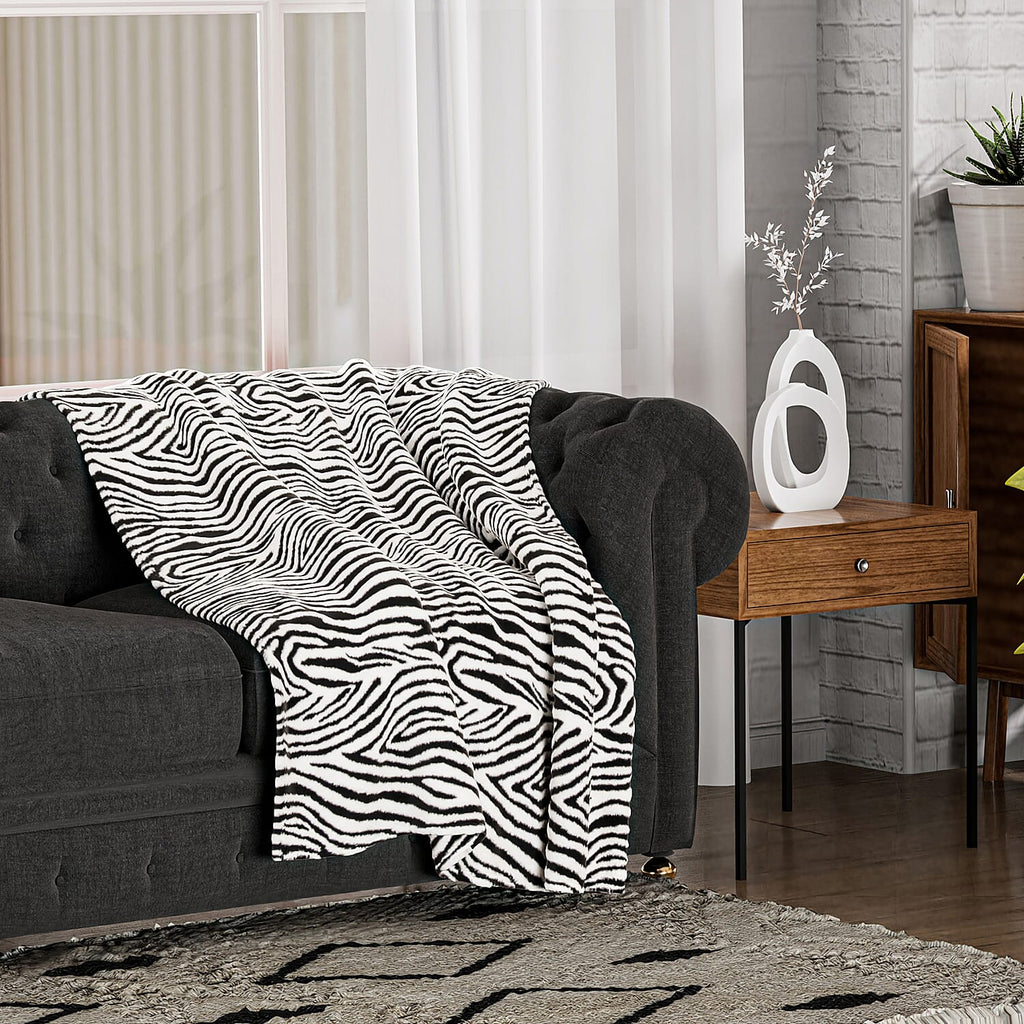 WINTER MEGA OFFER- Abstract Pattern Ultra Soft Blanket (Size 200x150 cm) - Zebra