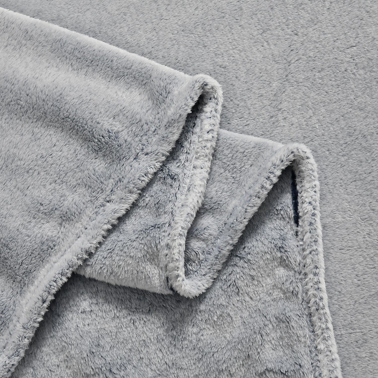 Luxury Edition - Super Soft Faux Fur Blanket 7487488 7