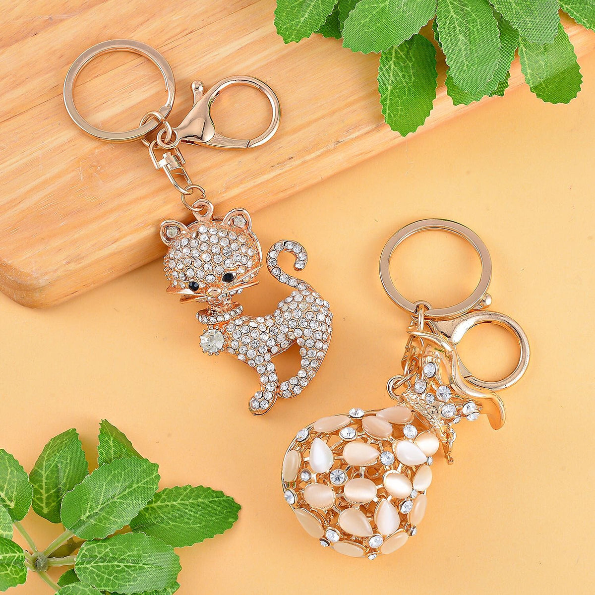 Set of 2 - Created White Cats Eye, Black &amp; White Austrian Crystal Vas &amp; Cat Keychain In Yellow Gold Tone V32646790 2