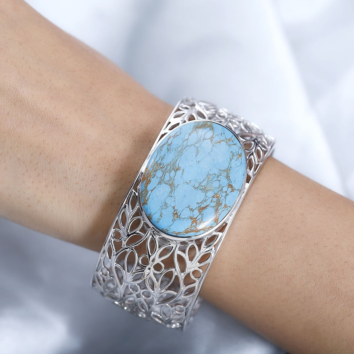 One Time Deal-Blue Copper MojaveTurquoise Solitaire Bangle (Size 7.5)  52.97 Ct. 7577960 2