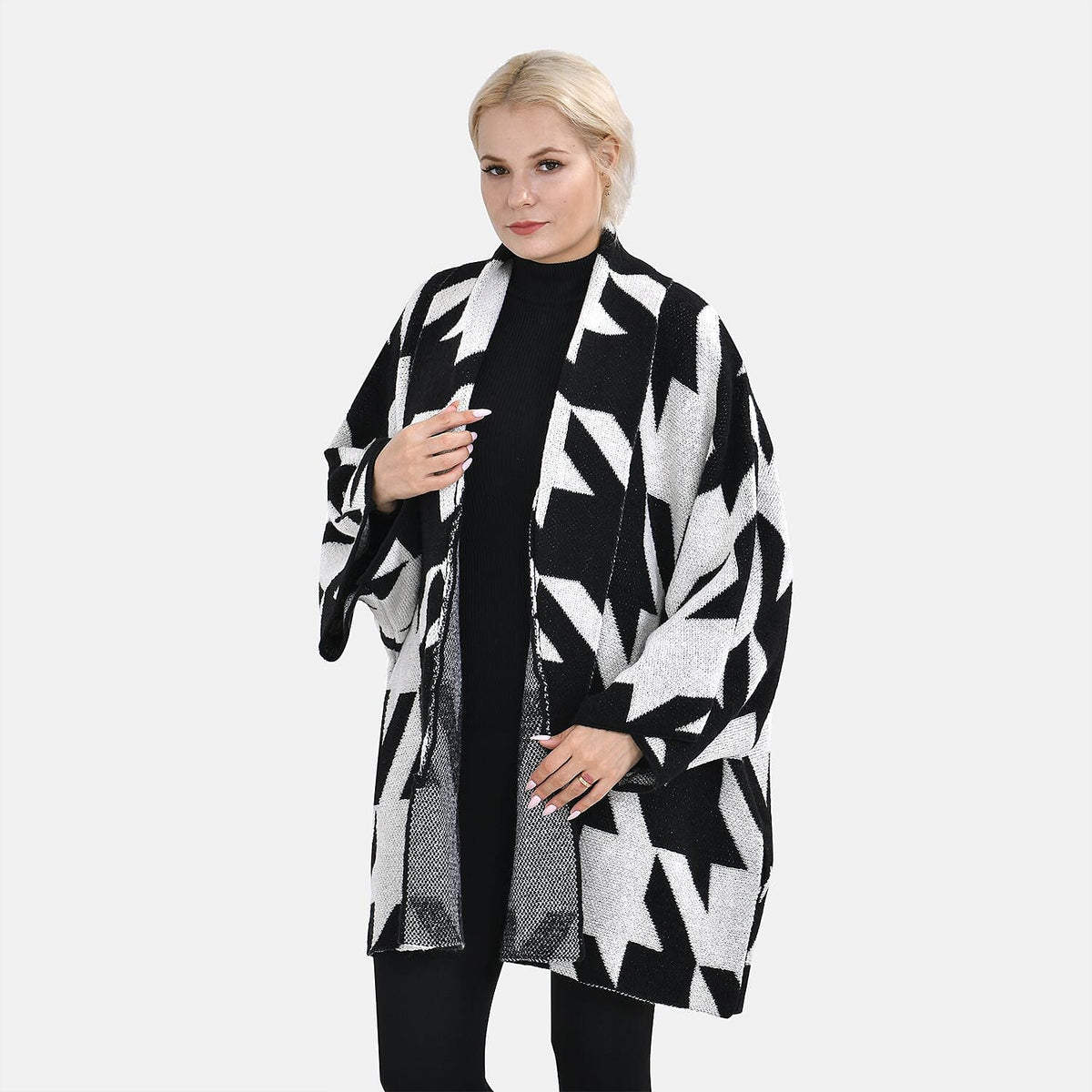 TAMSY Random Graph Grid Coatigan (One Size) - Black and White 7629604 3