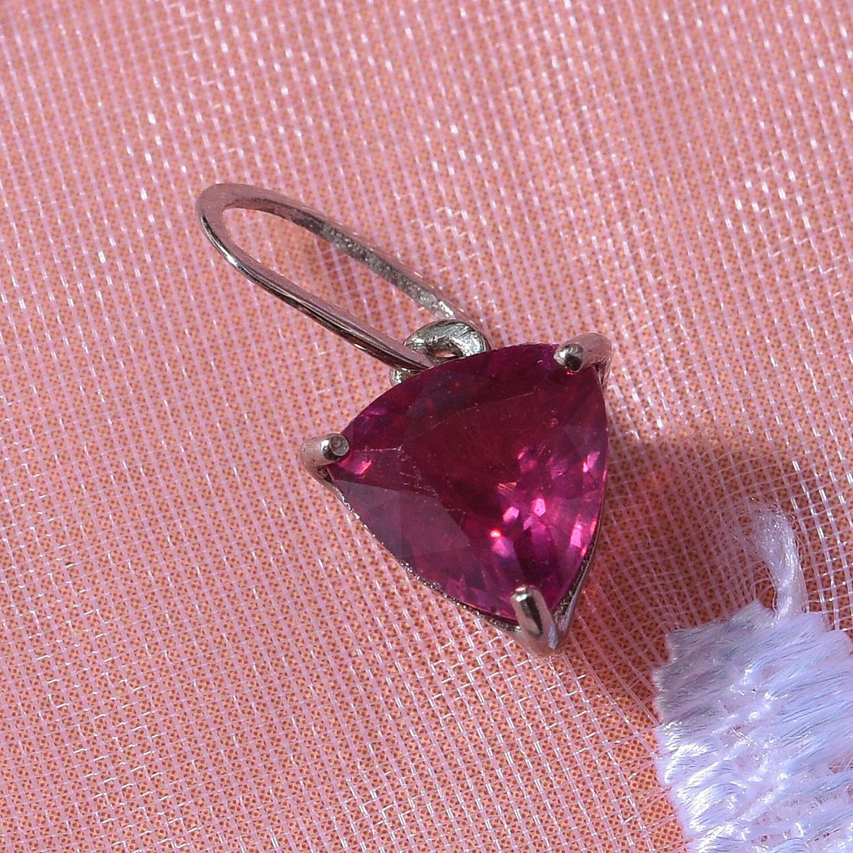9K White Gold African Ruby Solitaire Pendant 1.00 Ct 7631368 2