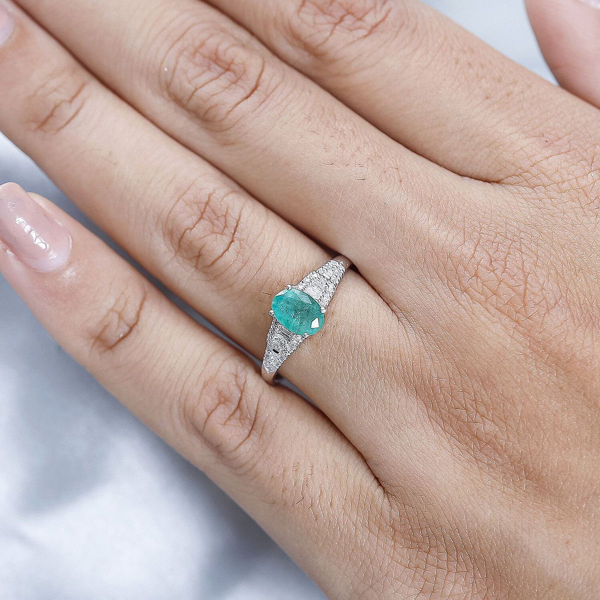 Emerald and Diamond Cluter Ring in 9K White Gold 7634040 2