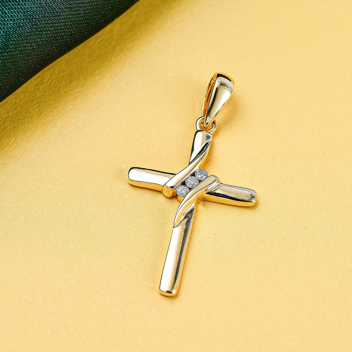 9K Yellow Gold Diamond (G-H) Cross Pendant 7637544 2