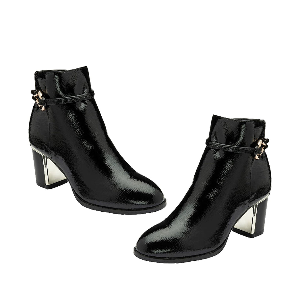 Ladies Shoe (Size 7) - Black