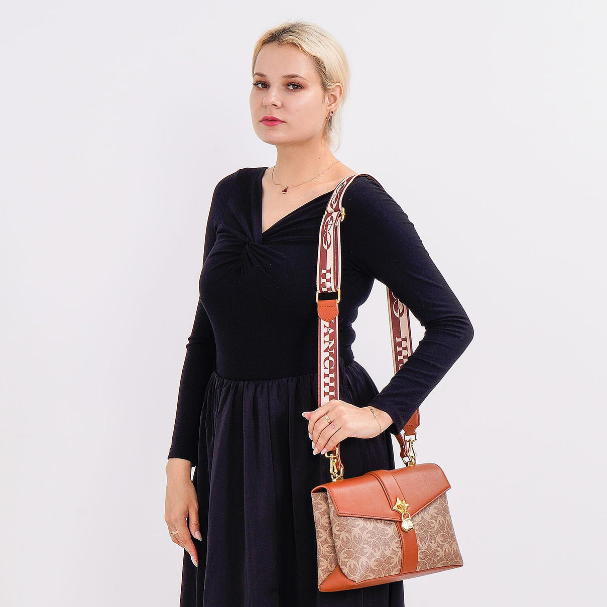 GUANCHI Crossbody Bag with Handle Drop - Brown 7692868 1