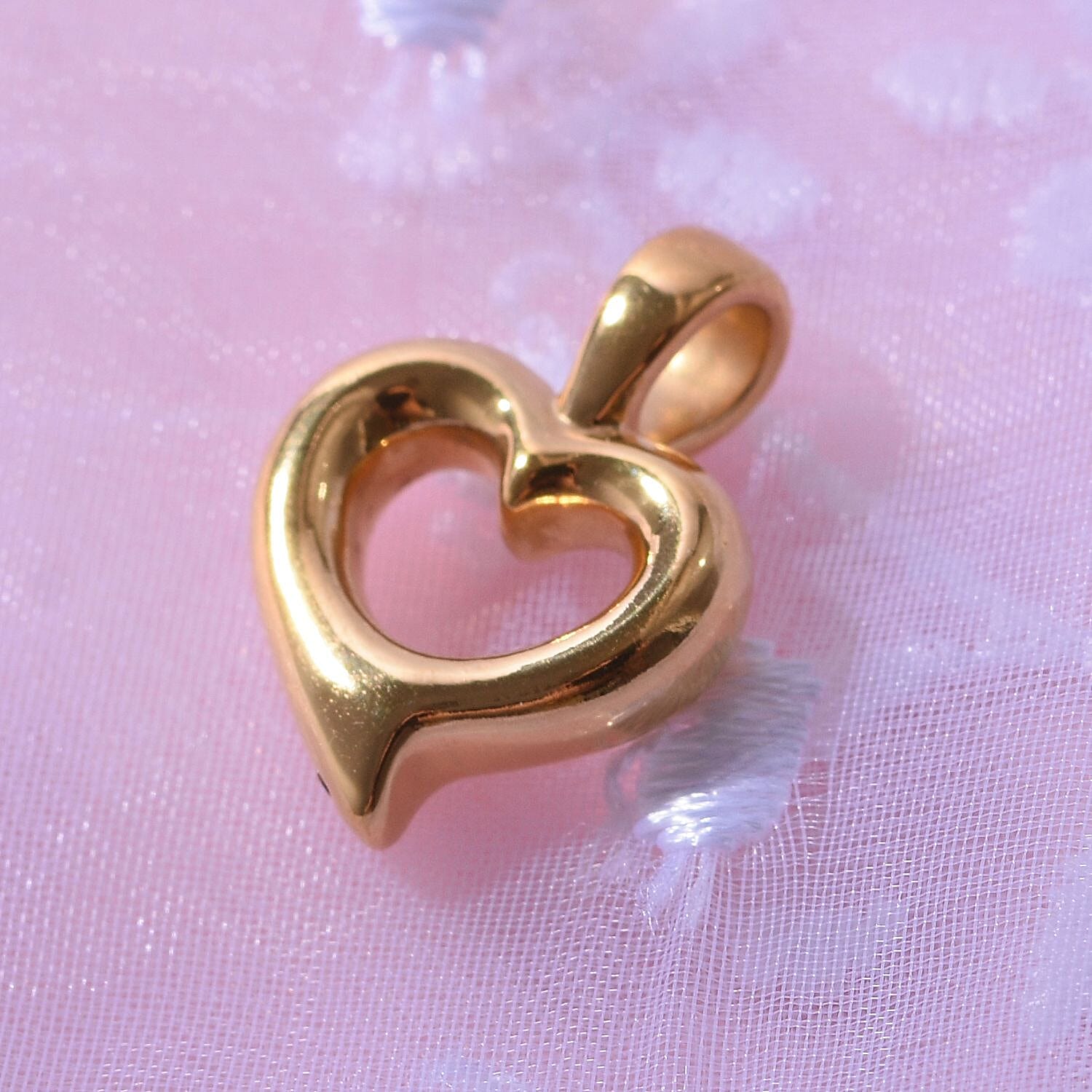 LIMITED EDITION  - 24K Yellow Gold Heart Pendant 7756675 3