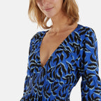 Nova of London Leaf Pattern Shirred Waist V Neck Stretch Dress (Size M) - Blue
