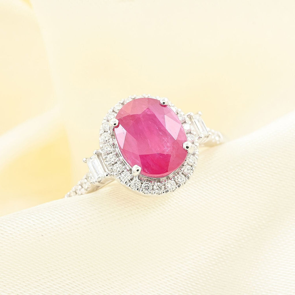 950 Platinum  AAAA  Mozambique Ruby   White Diamond  VS Ring 2.49 ct,  Platinum Wt. 5.85 Gms  2.490  Ct.