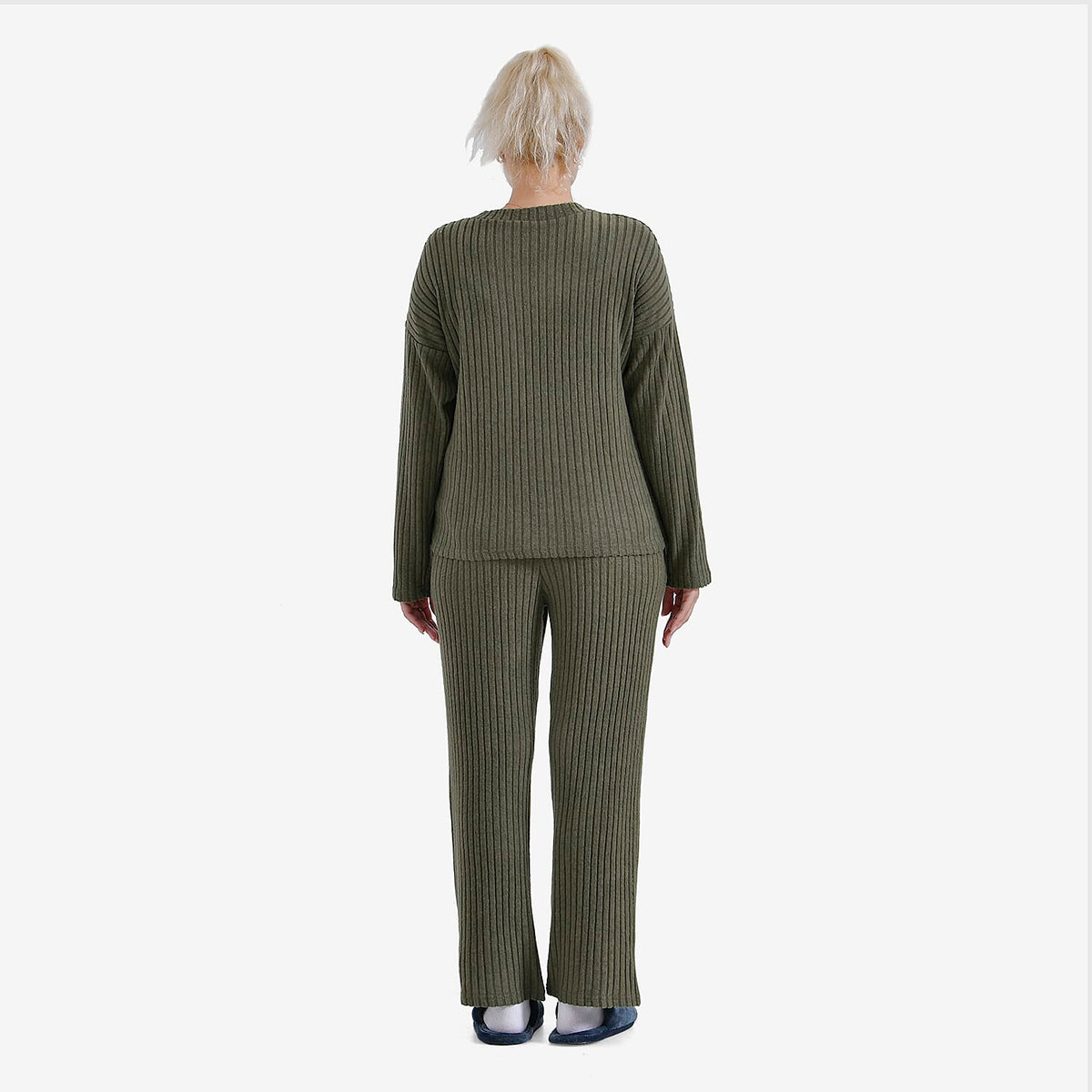 La Marey Two-Piece Knitted Loungewear Set 7860827 4