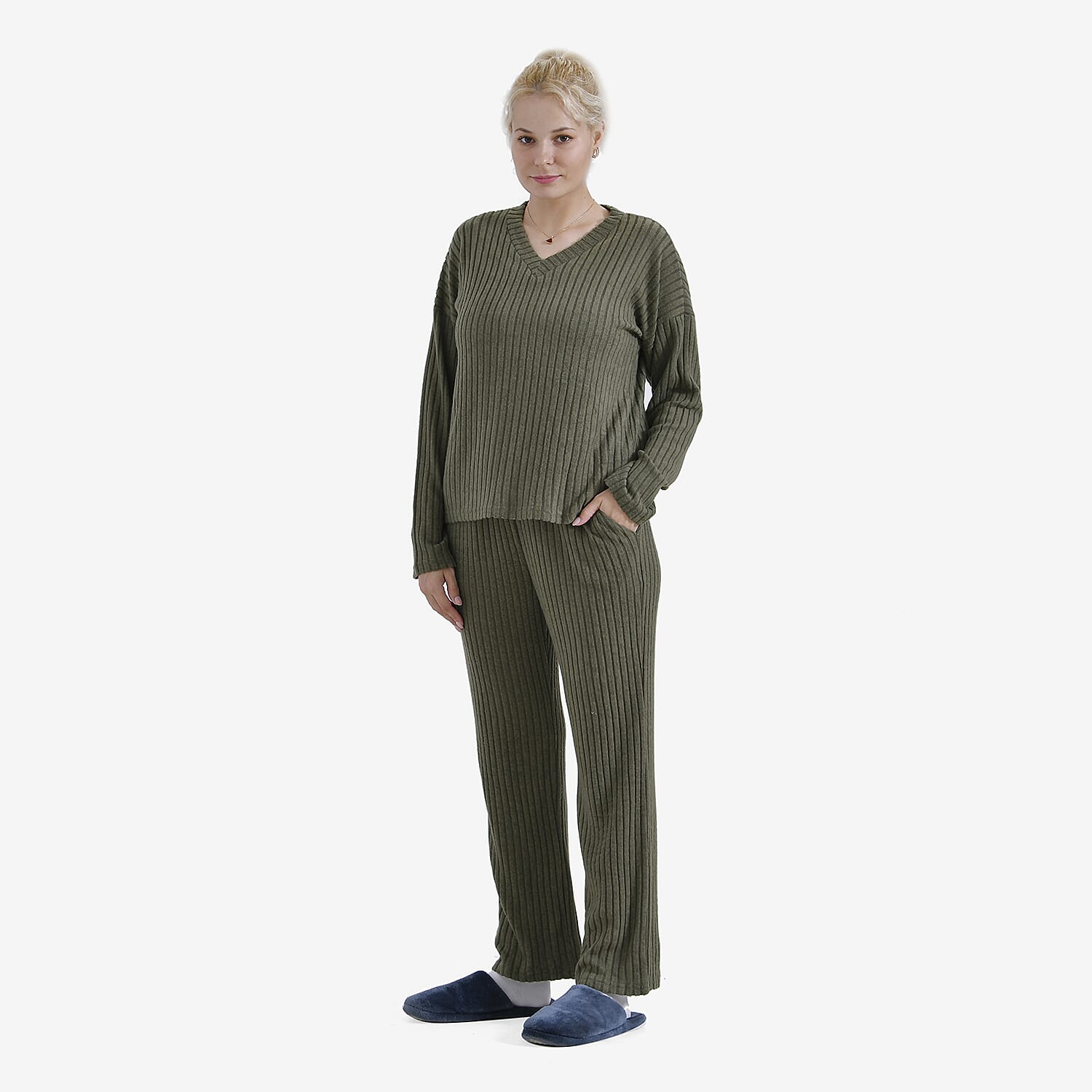 La Marey Two-Piece Knitted Loungewear Set 7860827 6