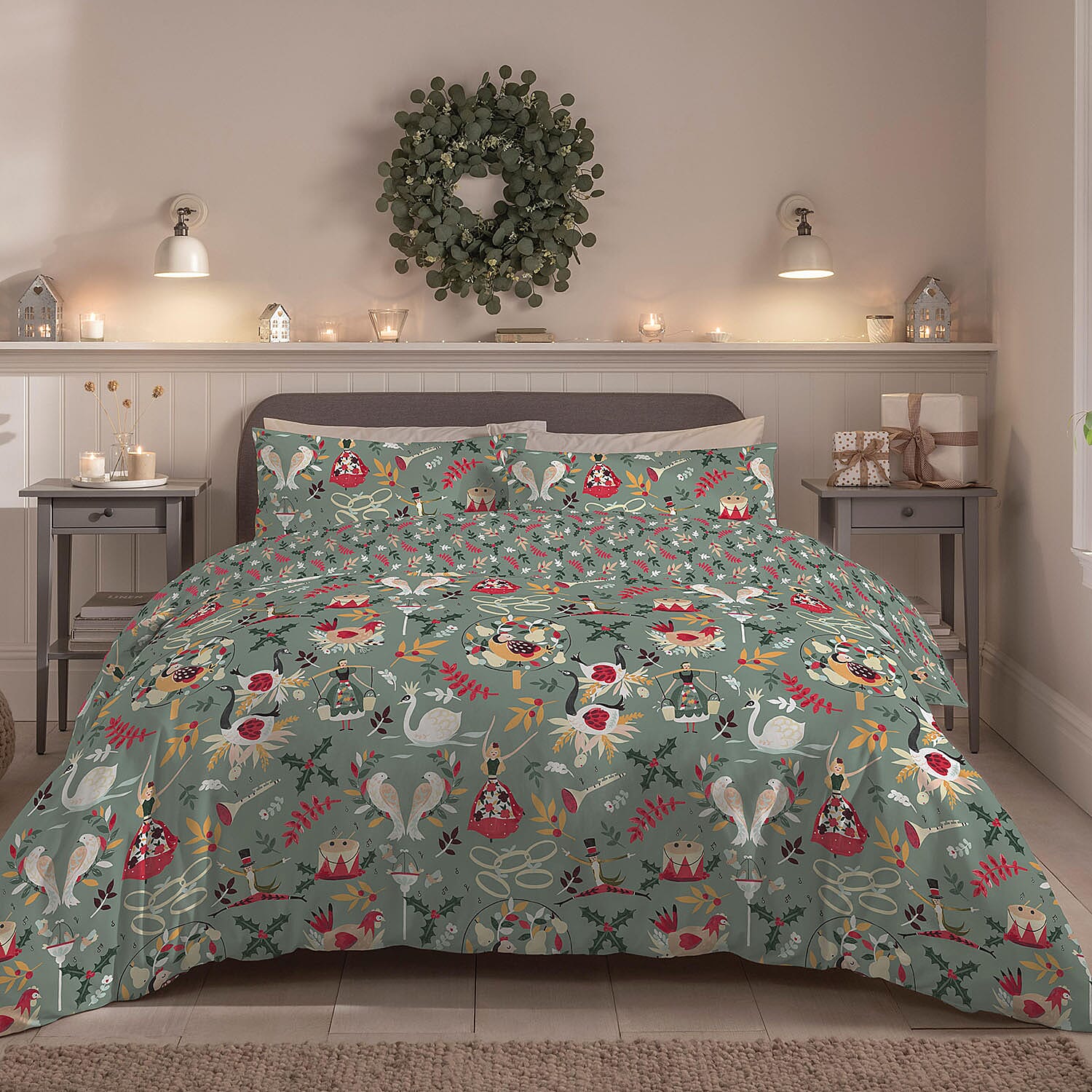 Copenhagen Home Festive Fayre Duvet Cover and Pillowcase Set 7976507 0